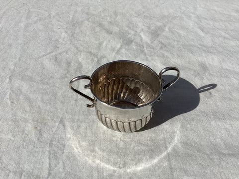 1690 very interesting silver miniature porringer by maker BH