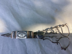 1783 nice pair of George 111 Snuffers by maker IB 90 grams