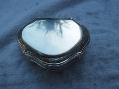 1750 fine Georgian George 11 silver snuff box 65 grams