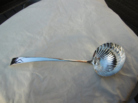 1790 lovely Georgian Irish soup ladle with Bright cut Star decoration by John Power 166g