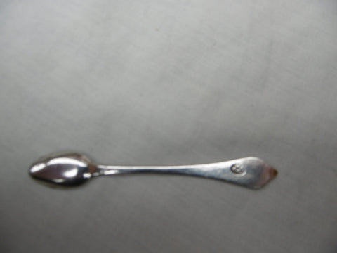 1700 very rare Queen Anne Dognose snuff spoon by maker IL