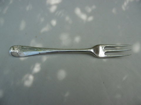 1760 rare Georgian 3 pronged silver dessert fork 27g