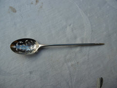 1751 fine Georgian silver Mote spoon by IL lovely pierced decoration