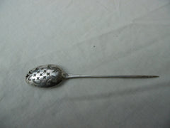 1750 lovely Georgian silver shell back Mote spoon see photos