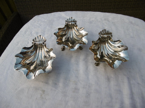 1754 very rare set of 3 Newcastle George 11 silver butter shells 316g