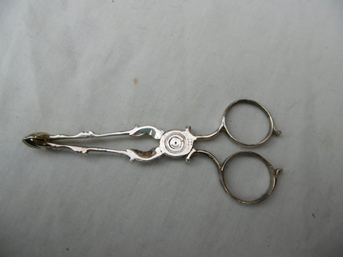 1760 fine pair of Georgian sugar nips with rare date letter