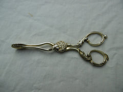 1740 excellent pair of Georgian silver gilt sugar nips by Philip Roker