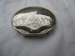 1730 rare Shell shaped Silver snuff box by GM lovely decoration 40g