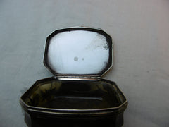 1740 large Georgian silver and Agate snuff box with Tavern scene.