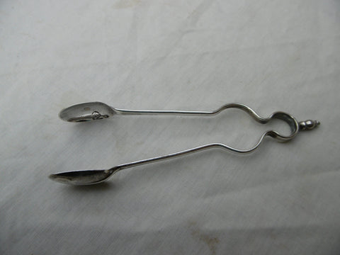 1720 rare pair of early Andiron Silver sugar nips or tongs by IL