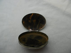 1700 lovely Queen Anne tortoiseshell snuff box with Chinoiserie scene