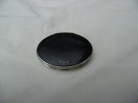 1700 Tortoiseshell and silver snuff box with incised Chinese decoration