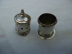 1690 rare toy Lighthouse caster by P crowned period crest 14 grams